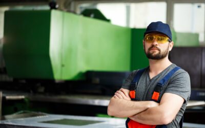Escuadradoras de madera y centros de mecanizados: claves para un taller productivo