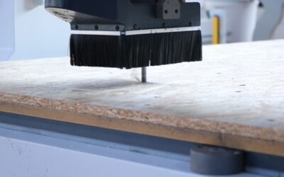 Tecnología CNC para puertas: innovación y productividad en la carpintería moderna